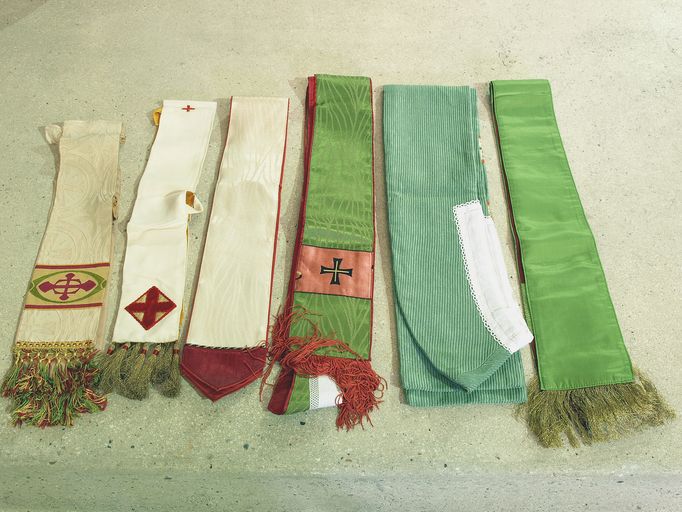 Le mobilier de la chapelle Sainte-Barbe de l'ancien sanatorium d'Helfaut