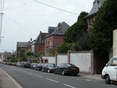 L'avenue du Général-Leclerc (ancienne rue de Friaucourt), au niveau du numéro 27.