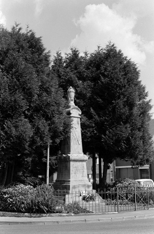 Les monuments aux morts du canton de Villers-Bocage
