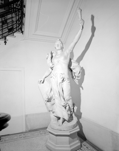 Statue de la République ou de Marianne, plâtre, d'après A.C. Lenoir, fin 19e siècle.