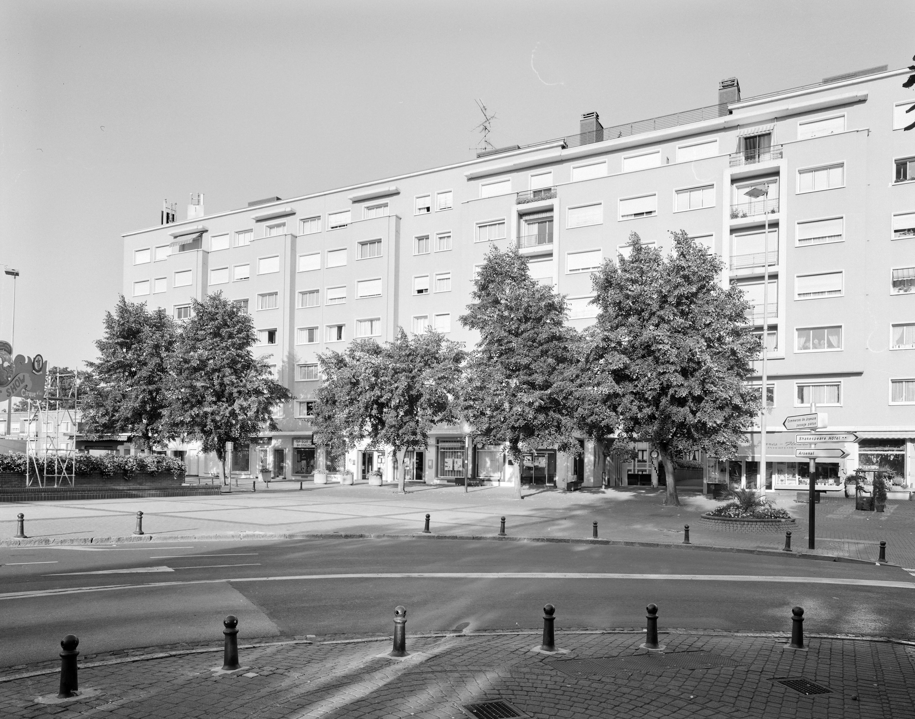 Immeuble à logements dit Le Building