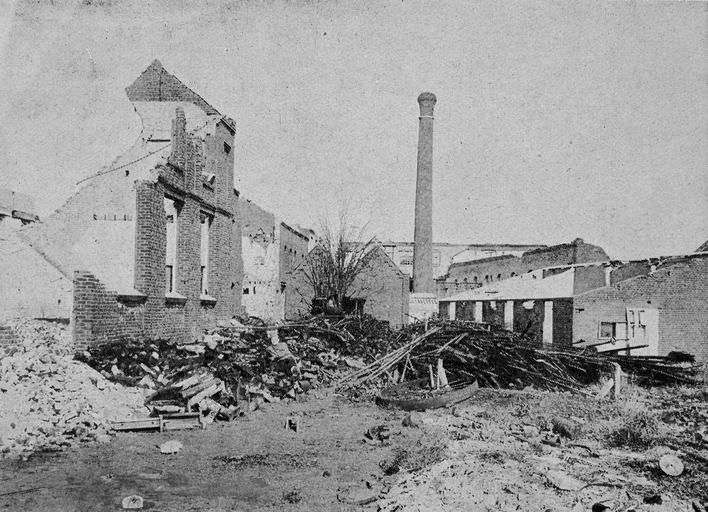 Ancien tissage de guipure et de tulle et dentelle mécanique Trocmé, puis de la Cotonnière de Saint-Quentin, actuellement imprimerie