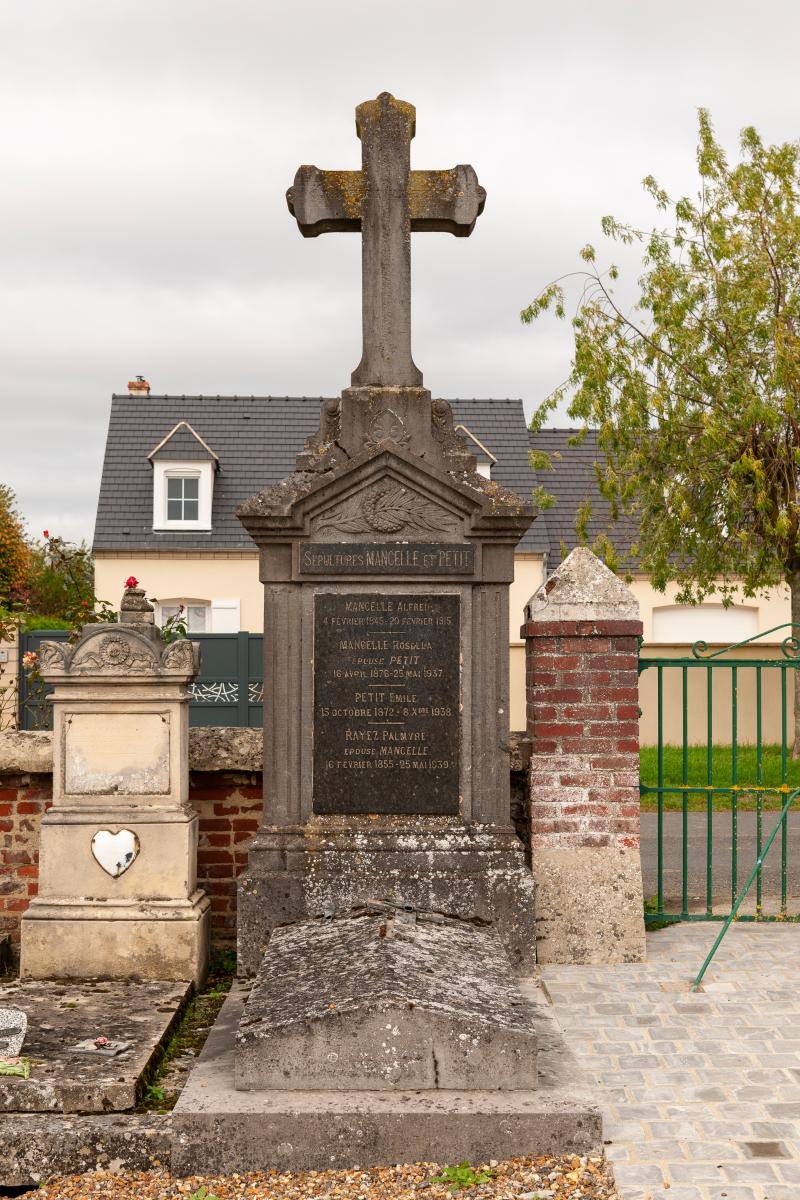 Cimetière communal d'Abbeville-Saint-Lucien