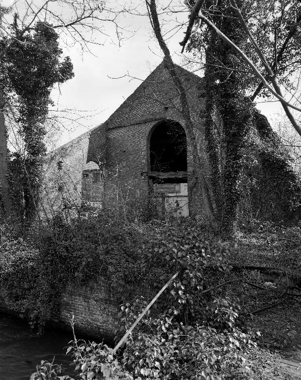 Ancienne usine de papeterie Obry et Cie, puis Bernard et Cie, puis Cauvin Yvose, puis S.A. des Pâtes à papier de la Somme