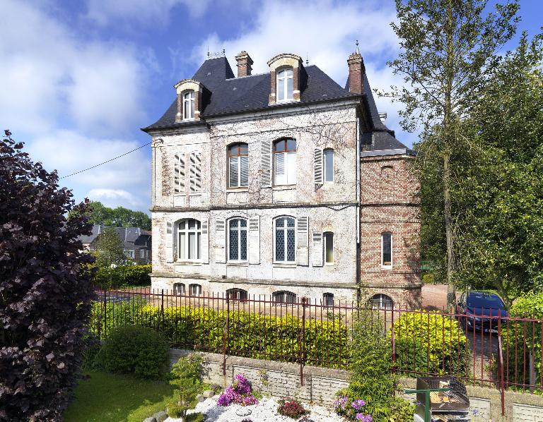 Ancienne demeure du farinier abbevillois Albert Dufour-Debeaurain (actuelle mairie de Chépy)