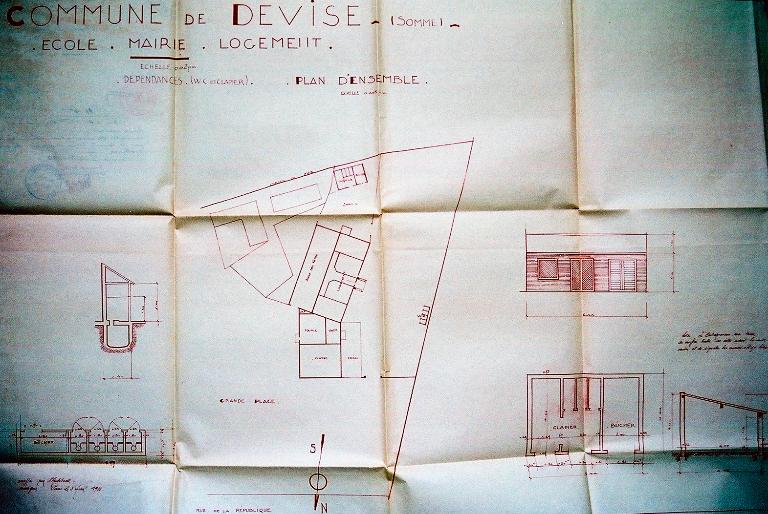 Ancienne école, mairie et salle des fêtes de Devise, actuellement mairie