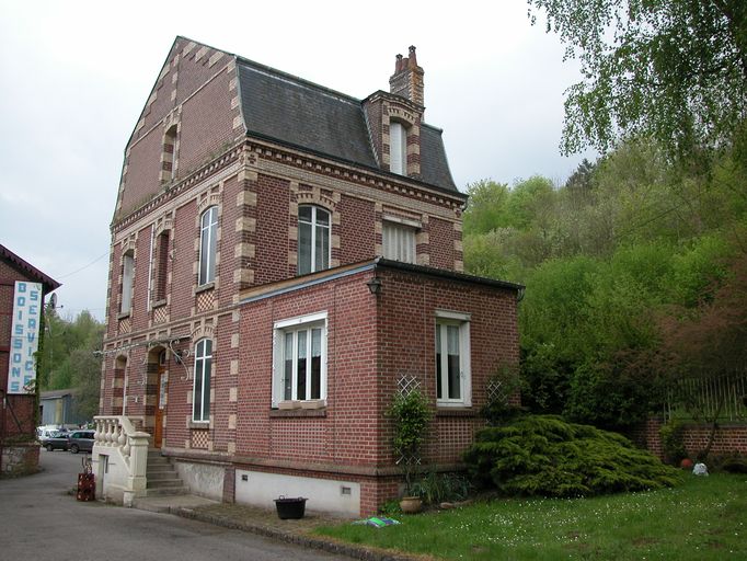 Ancienne usine de mise en bouteilles Les Sources de Fontaine-Bonneleau