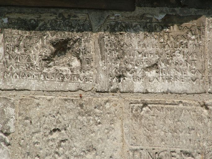 Église paroissiale Saint-Pierre et ancien cimetière de Bouchon