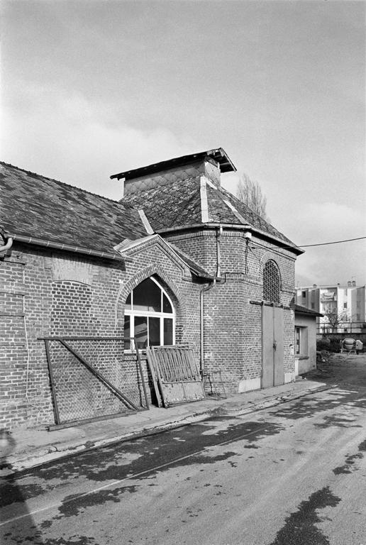 Ancienne ferme, puis haras, abattoir, entrepôt public