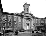 Ancien hôpital général de Valenciennes, dit hôpital du Hainaut, puis hospice et hôpital militaire (actuellement maison de retraite du Hainaut)
