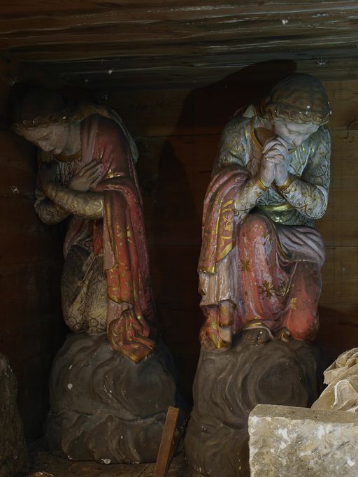 Deux statues : Anges adorateurs