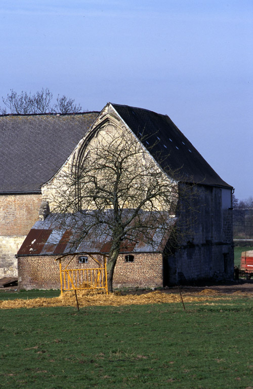 Ancienne abbaye bénédictine Saint-Etienne de Fesmy-le-Sart, puis maison et ferme