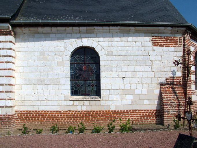 Église paroissiale de la Nativité de la Sainte-Vierge et cimetière de Surcamps