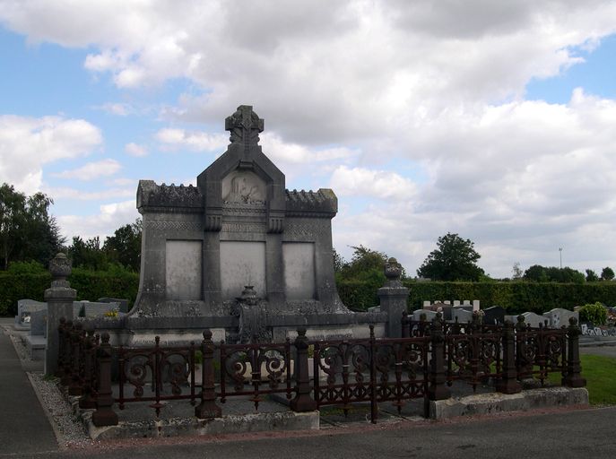 Monument funéraire de la famille Fossé