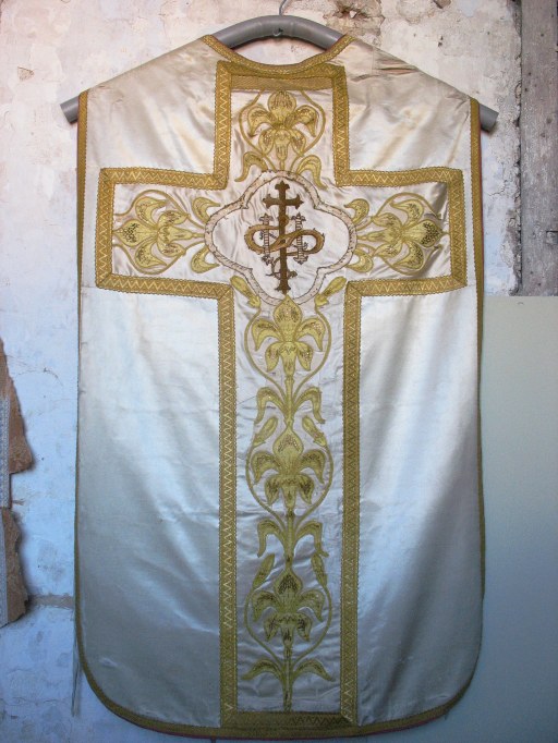 Chasuble (ornement blanc, No 3)