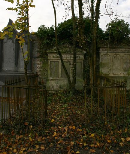 Tombeau (stèle funéraire) de la famille Barbier-Delarue