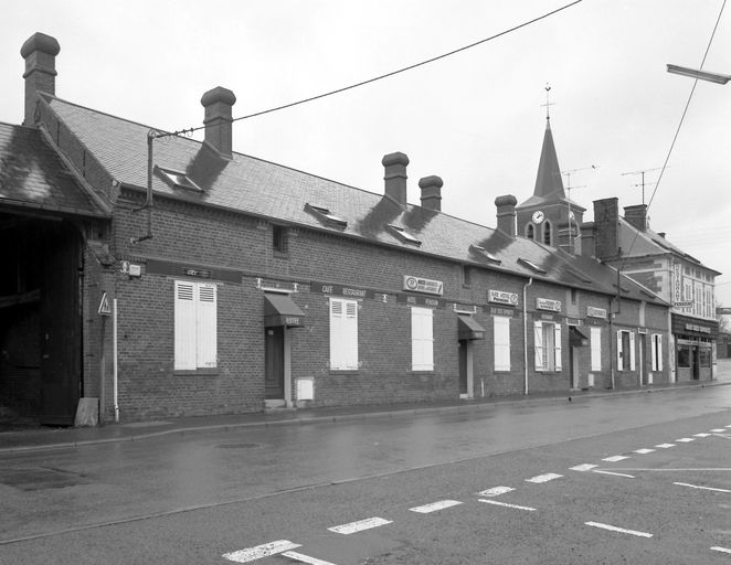 Ancienne usine de boutons Féret, puis Féret Mascré, puis Manufacture Générale de boutons de nacre Guérault Lemarinier puis usine de meubles Féro