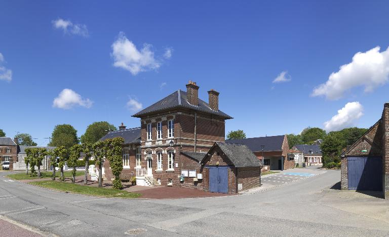 Mairie-école de Méneslies