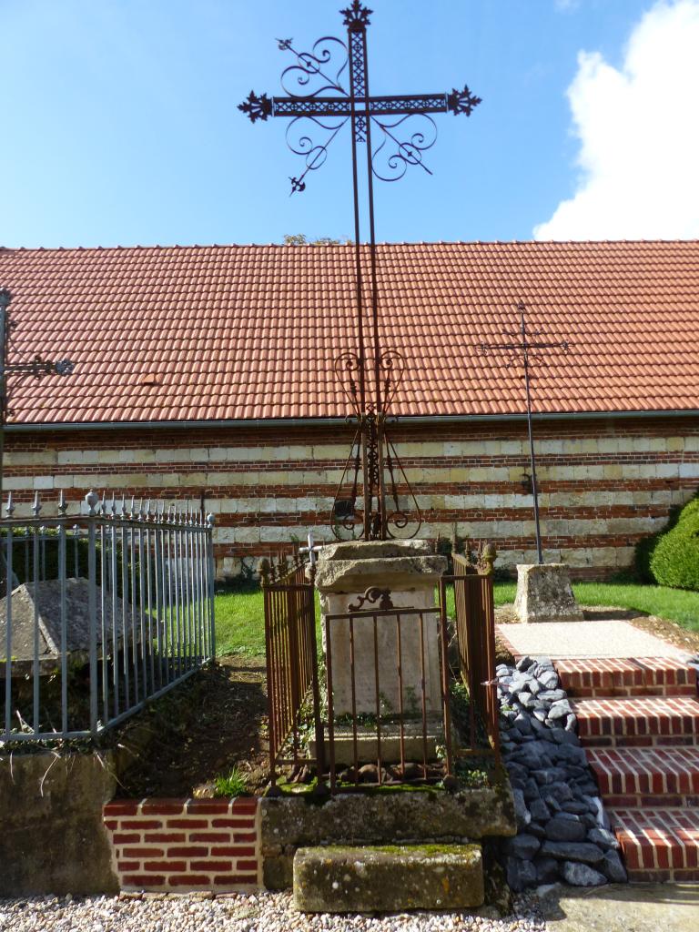 Cimetière paroissial de Choqueuse-les-Bénards