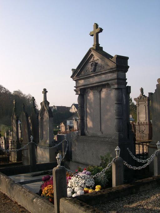 Tombeau (stèle funéraire) des familles Bourgeois Leclercq et Guénard