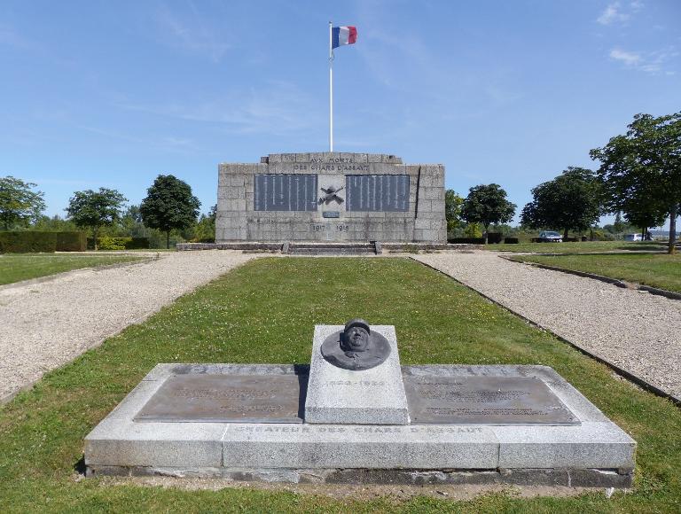 Monument aux morts des chars d'Assaut de Berry-au-Bac