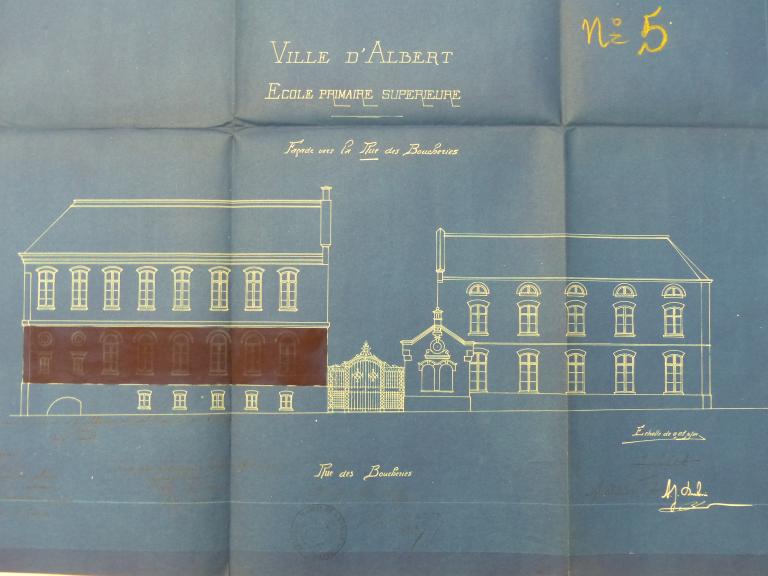 Ecole primaire Anatole-France (ancien hôtel-Dieu, devenu école primaire supérieure de garçons, puis école primaire de filles)