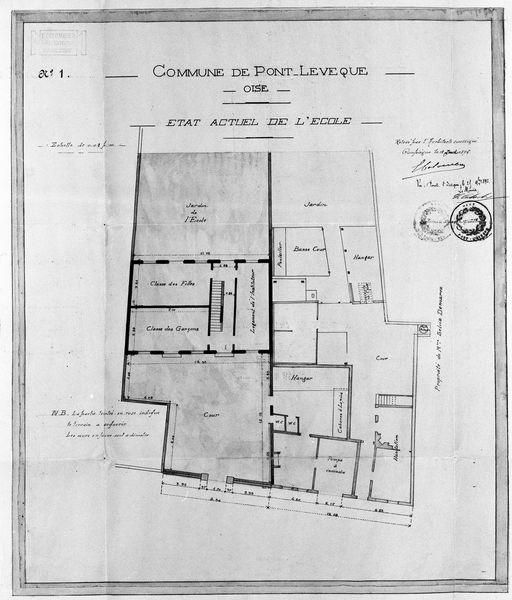 Mairie et école primaire de Pont-l'Evêque