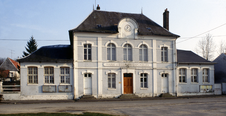 Ancienne mairie et école primaire de Vénérolles