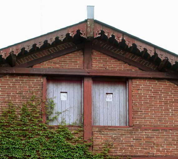 Ancienne usine de mise en bouteilles Les Sources de Fontaine-Bonneleau