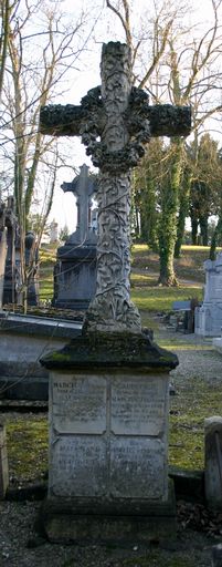 Tombeau (croix funéraire) de la famille Marchand-Gaudefroy