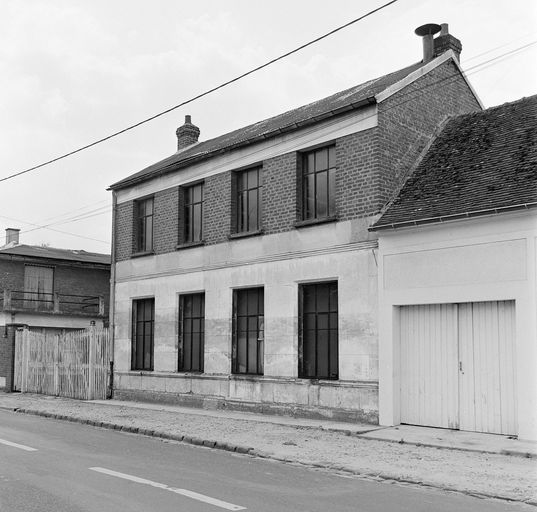 Ancienne scierie puis usine de boissellerie (usine de jouets en bois) Monart-Joujoulac (détruit)