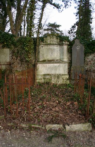 Tombeau (stèle funéraire) de la famille Beaugeois-Blondeau