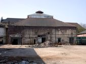 Ancienne filature de laine Lefèvre, puis Hindenbourg, puis Seillière, devenue usine d'isolateurs électriques en porcelaine Parvillée