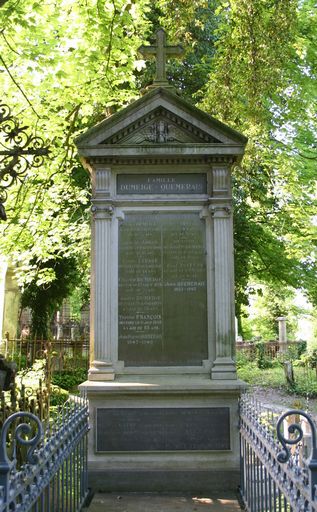 Tombeau (stèle funéraire) de la famille Dumeige-Quemerais et de la famille François-Frny