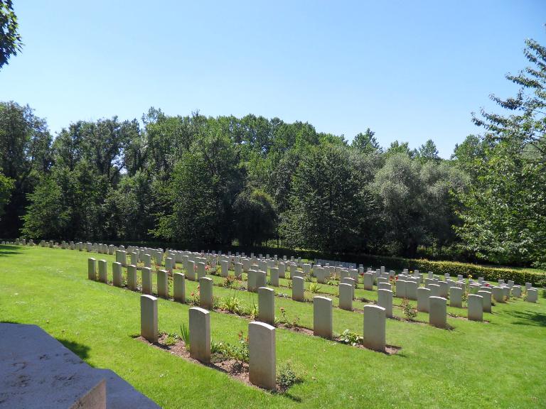 Le cimetière militaire d'Authuille