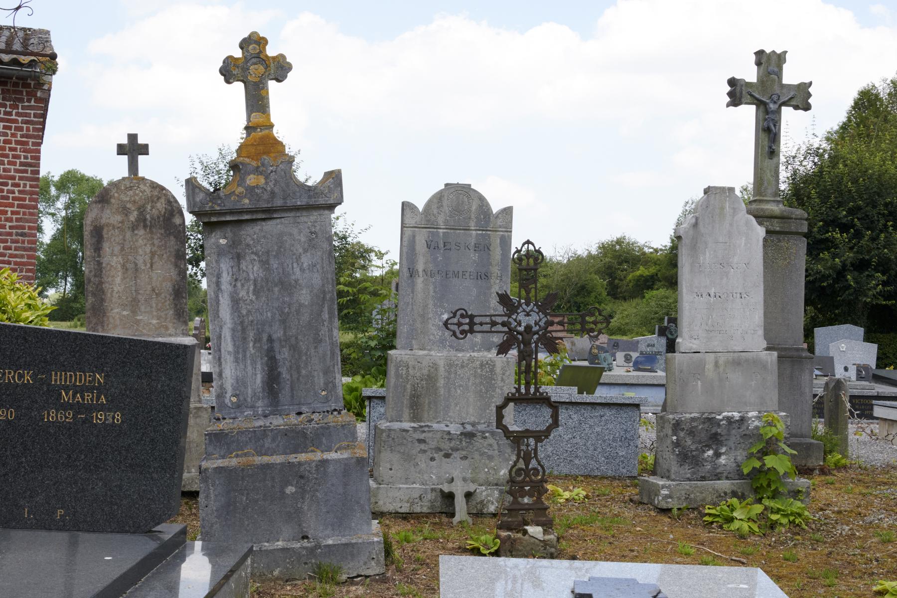 Ancien cimetière paroissial, actuellement cimetière communal d'Ochtezeele