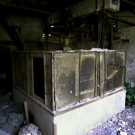 Usine de poterie Briard-Foucault, puis usine de céramique Desmarquest, puis Carrelages de Saint-Samson