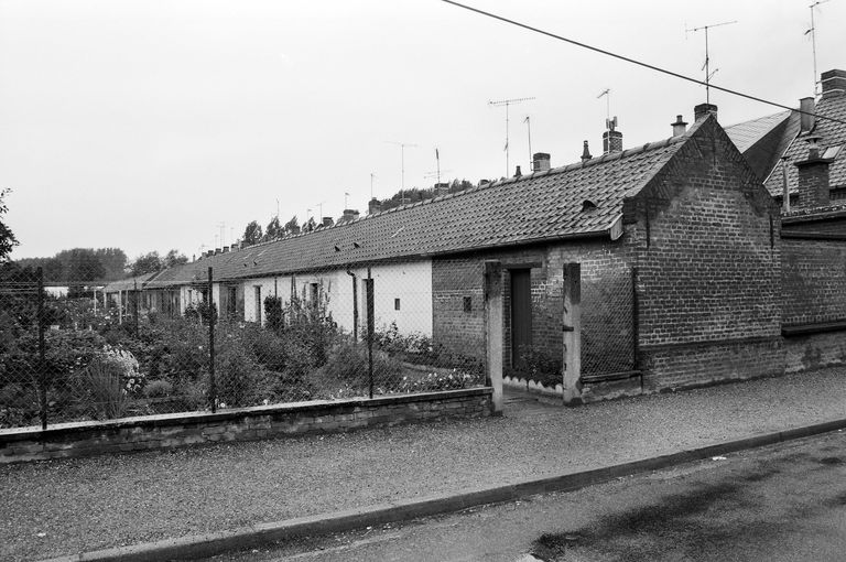 Cité ouvrière Saint Frères à Flixecourt, dite cité Saint-Guillaume