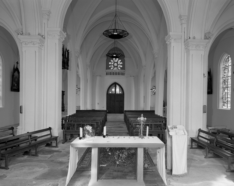 Eglise paroissiale Sainte-Madeleine et cimetière de Tupigny