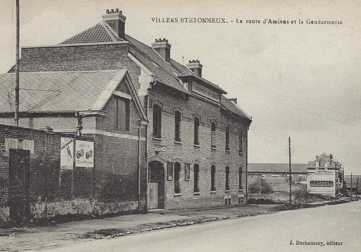Ancienne fabrique Guillouard-Delacour devenue gendarmerie de Villers-Bretonneux