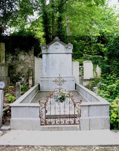 Tombeau (stèle funéraire) des familles Darras-Cagé et Darras-Lévesque
