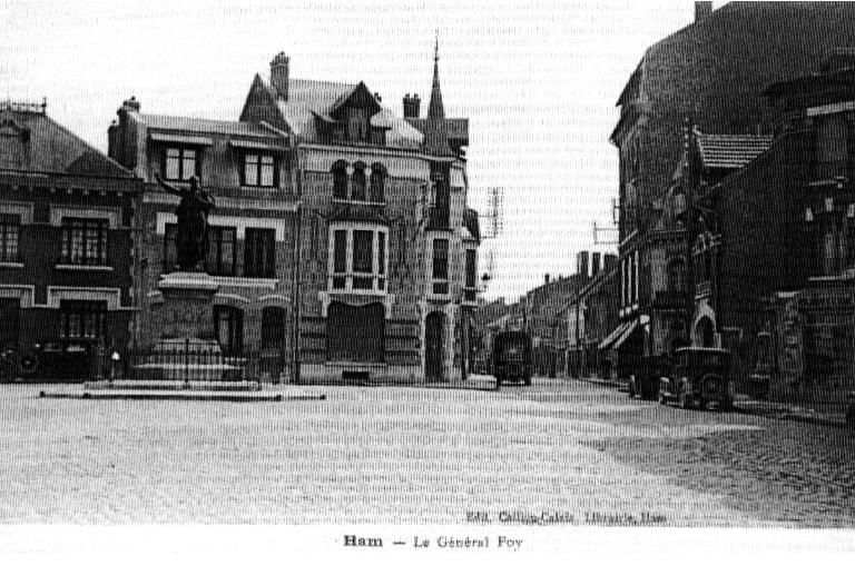 Place de l'Hôtel-de-Ville de Ham