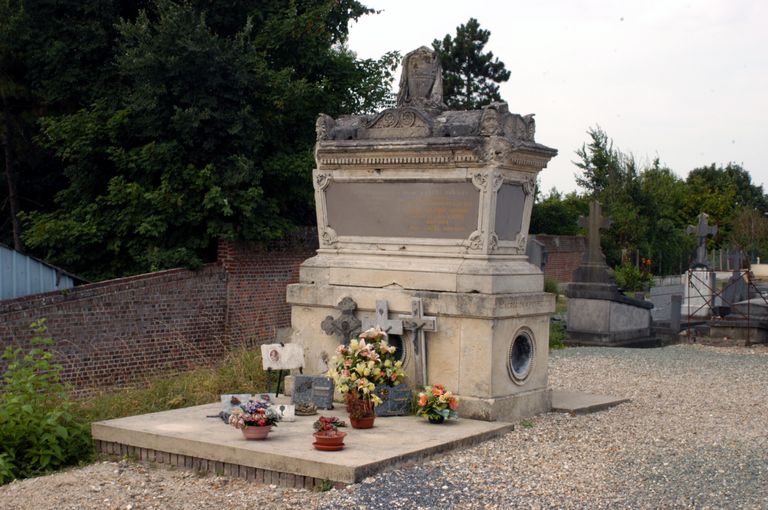 Tombeau (sarcophage) de la famille Capel-Cornette