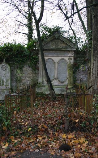 Enclos funéraire des familles Leblond-Bonneval et Parmentier