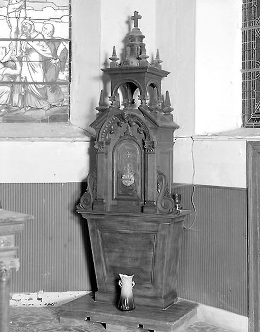 Ancien tabernacle architecturé à exposition du maître-autel