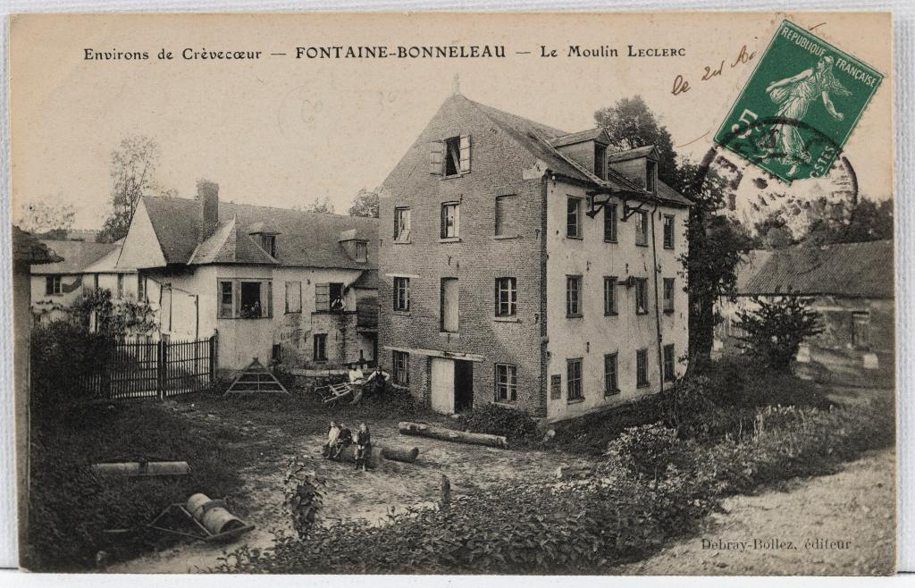 Ancienne minoterie dite moulin Dervois puis Leclerc, puis graineterie Dubernay, aujourd'hui maison