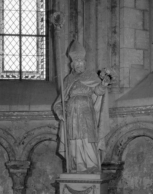 Statue (figure colossale) : saint Médard