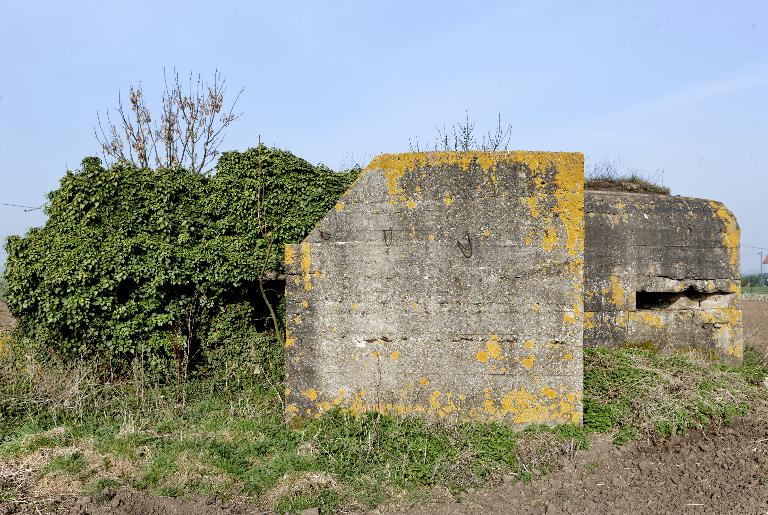 Casemate à mitrailleuse 4