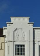 Ancien hôtel d'Angleterre, devenu sous-préfecture de Péronne, puis garage Renault