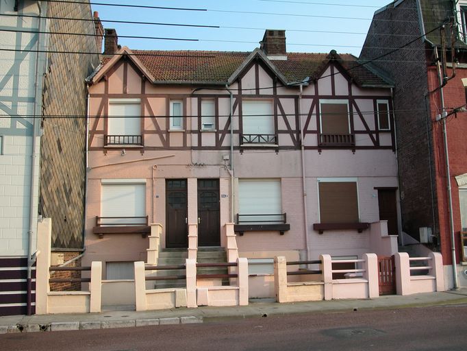 Maison à trois logements accolés